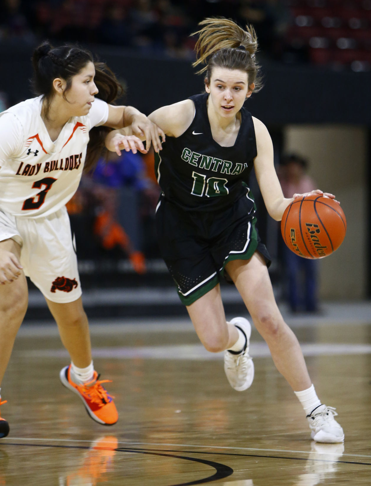 Hardin holds on to beat Billings Central, 44-41